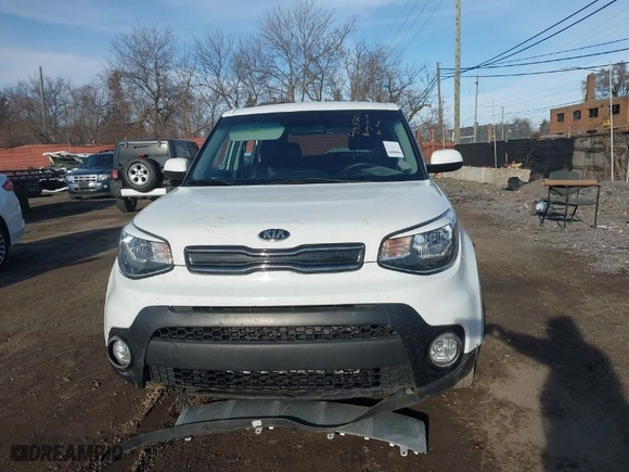 2018 Kia Soul + with VIN KNDJP3A52J7901598, listed as a IAAI auction lot 41875303 with 58,806 mi miles. Bid and sale history available at carsss.com. Image 12.