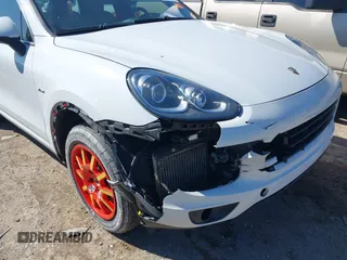 2015 Porsche Cayenne Diesel with VIN WP1AF2A28FLA30738, listed as a IAAI auction lot 41574573 with 210,419 mi miles and . Bid and sale history available at DreamBid. Image 6.