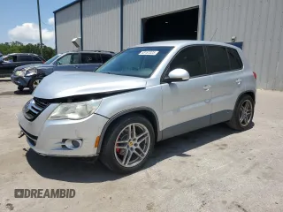2010 Volkswagen Tiguan with VIN WVGCV7AX3AW535174, listed as a Copart auction lot 58187025 with 177,967 mi miles and Salvage title. Bid and sale history available at DreamBid. Image 1.