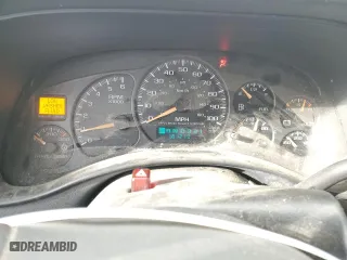 2002 GMC Sierra 2500HD SLE with VIN 1GTHK23UX2F248148, listed as a Copart auction lot 49129785 with 181,219 mi miles and Salvage Title. Bid and sale history available at carsss.com. Image 9.