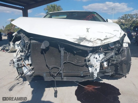 2015 Lexus ES 350 with VIN JTHBK1GG4F2186505, listed as a IAAI auction lot 41687598 with NaN miles. Bid and sale history available at carsss.com. Image 18.