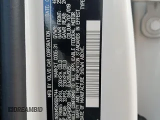 2021 Volvo XC40 R-Design with VIN YV4162UM5M2604744, listed as a Copart auction lot 53574615 with 17,993 mi miles and Salvage Title. Bid and sale history available at carsss.com. Image 14.