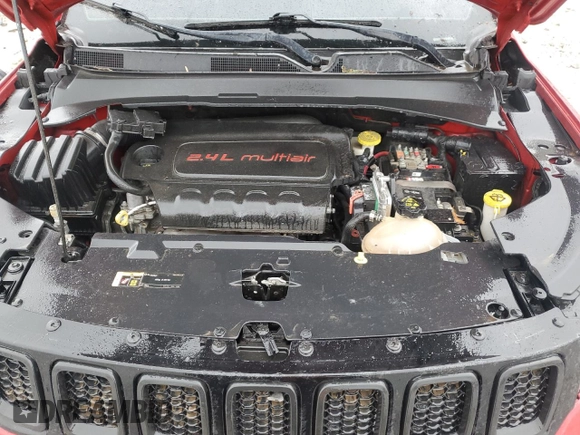 2018 Jeep Compass Latitude with VIN 3C4NJDBB4JT185747, listed as a Copart auction lot 45090375 with 87,419 mi miles and Clean Title. Bid and sale history available at DreamBid. Image 12.