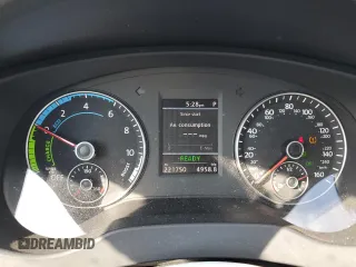 2014 Volkswagen Jetta Hybrid SE with VIN 3VW637AJ3EM291418, listed as a Copart auction lot 75678204 with 221,750 mi miles and Salvage title. Bid and sale history available at DreamBid. Image 9.
