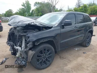 2018 Jeep Grand Cherokee Upland with VIN 1C4RJFAG8JC466195, listed as a IAAI auction lot 42413128 with 105,488 mi miles and . Bid and sale history available at DreamBid. Image 18.
