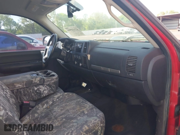 2008 Chevrolet Silverado 1500 1LT with VIN 2GCEC19J081256556, listed as a IAAI auction lot 42132995 with 178,937 mi miles and . Bid and sale history available at DreamBid. Image 5.