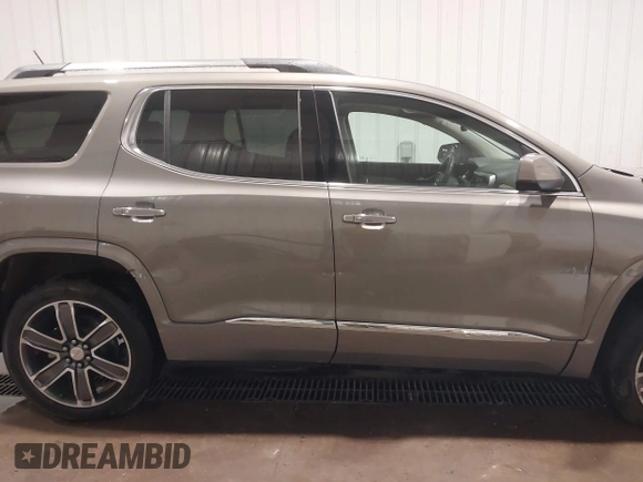 2019 GMC Acadia Denali with VIN 1GKKNXLS6KZ142226, listed as a IAAI auction lot 40453039 with 21,770 mi miles and . Bid and sale history available at carsss.com. Image 14.