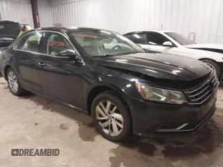 2018 Volkswagen Passat 2.0T SE with VIN 1VWBA7A37JC002722, listed as a IAAI auction lot 41843288 with 60,941 mi miles. Bid and sale history available at carsss.com. Image 1.