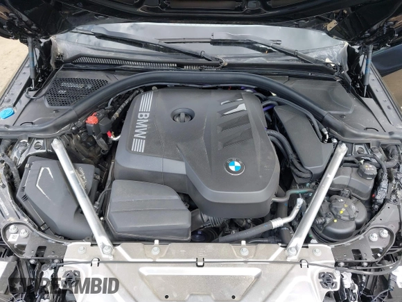 2025 BMW 4 Series 430i z VIN WBA33DB08SCU35159, wystawiony jako IAAI lot #42019631 z przebiegiem 895 mil mil oraz . Historia ofert i sprzedaży dostępna na DreamBid. Obrazek 10.