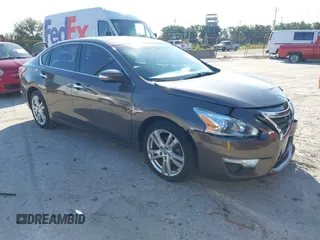 2013 Nissan Altima SL z VIN 1N4BL3APXDN433871, wystawiony jako IAAI lot #42039383 z przebiegiem 161 200 mil mil oraz . Historia ofert i sprzedaży dostępna na DreamBid. Obrazek 1.