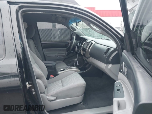 2015 Toyota Tacoma with VIN 3TMLU4ENXFM185371, listed as a IAAI auction lot 41952513 with 87,128 mi miles and . Bid and sale history available at DreamBid. Image 5.