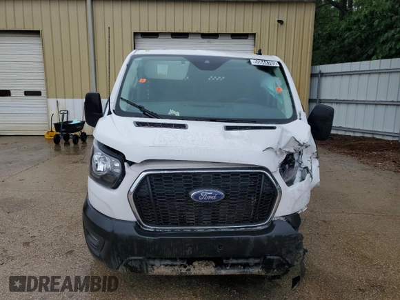 2023 Ford Transit Cargo with VIN 1FTBR1Y84PKB68141, listed as a Copart auction lot 55844785 with 14,272 mi miles and Clean Title. Bid and sale history available at DreamBid. Image 5.