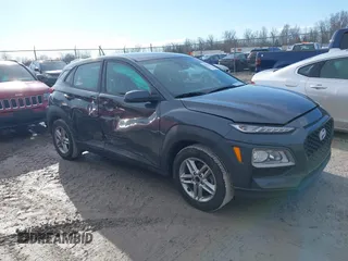 2021 Hyundai Kona SE z VIN KM8K12AA1MU645064, wystawiony jako IAAI lot #41485811 z przebiegiem 90 145 mil mil oraz . Historia ofert i sprzedaży dostępna na DreamBid. Obrazek 1.