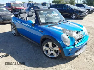 2007 MINI Convertible S с VIN WMWRH33547TL94374, выставлен на аукционе IAAI как лот 40910780 с пробегом 45 162 миль миль и . История ставок и продаж доступна на DreamBid. Изображение 1.