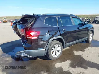 2018 Volkswagen Atlas SEL with VIN 1V2ER2CAXJC582408, listed as a IAAI auction lot 41389461 with 60,822 mi miles and . Bid and sale history available at DreamBid. Image 4.