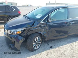 2015 Kia Sedona EX with VIN KNDMC5C13F6018556, listed as a IAAI auction lot 41491580 with 1 mi miles. Bid and sale history available at carsss.com. Image 6.