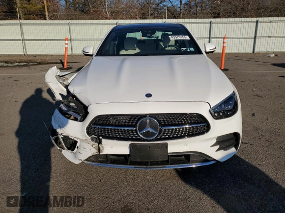 2023 Mercedes-Benz E 350 with VIN W1KZF8EB8PB168018, listed as a Copart auction lot 45576155 with 10,263 mi miles and Salvage Title. Bid and sale history available at DreamBid. Image 5.
