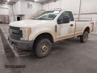 2017 Ford Super Duty F-250 SRW XLT with VIN 1FTBF2B60HED72098, listed as a IAAI auction lot 40949415 with 87,139 mi miles. Bid and sale history available at carsss.com. Image 17.