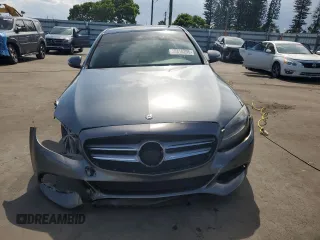 2017 Mercedes-Benz C 300 z VIN WDDWF4JB2HR248909, wystawiony jako Copart lot #58816205 z przebiegiem 117 423 mil mil oraz Szkoda całkowita • Salvage title. Historia ofert i sprzedaży dostępna na DreamBid. Obrazek 5.