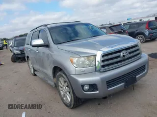 2008 Toyota Sequoia Platinum with VIN 5TDBY67A98S017696, listed as a IAAI auction lot 41499083 with 274,117 mi miles. Bid and sale history available at carsss.com. Image 1.