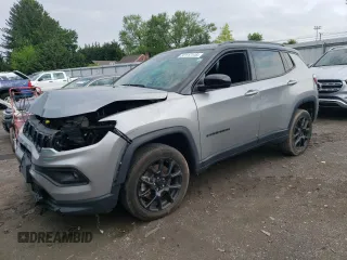 2023 Jeep Compass Latitude with VIN 3C4NJDBN6PT518338, listed as a Copart auction lot 57117115 with 29,330 mi miles and Salvage title. Bid and sale history available at DreamBid. Image 1.