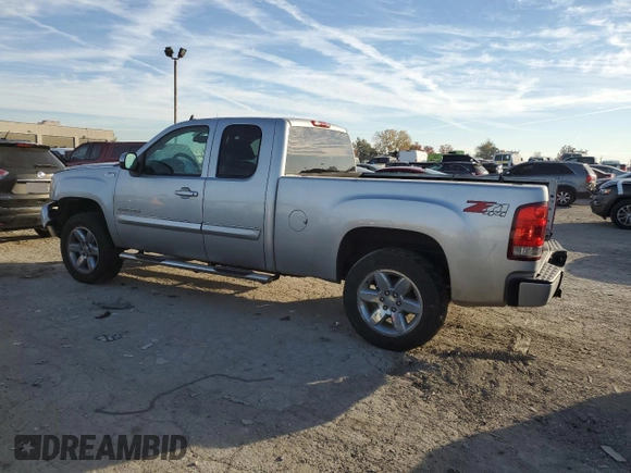2013 GMC Sierra 1500 SLT z VIN 1GTR2WE71DZ128243, wystawiony jako Copart lot #77324384 z przebiegiem 214 962 mil mil oraz Nie do naprawy • Non repairable. Historia ofert i sprzedaży dostępna na DreamBid. Obrazek 2.