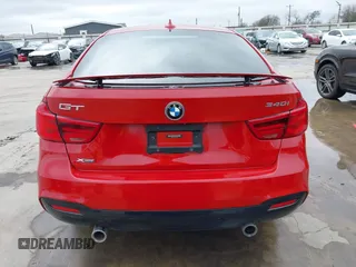 2018 BMW 3 Series 340i xDrive with VIN WBA8Y3C53JG451398, listed as a IAAI auction lot 41516884 with 88,609 mi miles and . Bid and sale history available at carsss.com. Image 16.