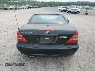 2002 Mercedes-Benz SLK 320 with VIN WDBKK65FX2F237273, listed as a Copart auction lot 61068345 with 193,304 mi miles and Salvage title. Bid and sale history available at DreamBid. Image 6.