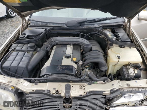 1997 Mercedes-Benz C 230/260/280/320 z VIN WDBHA28E3VF565566, wystawiony jako Copart lot #42641935 z przebiegiem 163 628 mil mil oraz Szkoda całkowita • Salvage title. Historia ofert i sprzedaży dostępna na DreamBid. Obrazek 11.