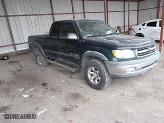 2002 Toyota Tundra SR5 with VIN 5TBBT44192S227559, listed as a IAAI auction lot 41598792 with 149,726 mi miles. Bid and sale history available at carsss.com. Image 1.