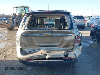 2007 Chevrolet Equinox LT with VIN 2CNDL63F576065483, listed as a IAAI auction lot 41808569 with 190,016 mi miles. Bid and sale history available at carsss.com. Image 6.