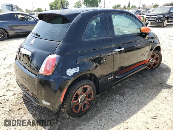2015 FIAT 500e with VIN 3C3CFFGE8FT507311, listed as a Copart auction lot 62028985 with 59,608 mi miles and Clean title. Bid and sale history available at DreamBid. Image 3.
