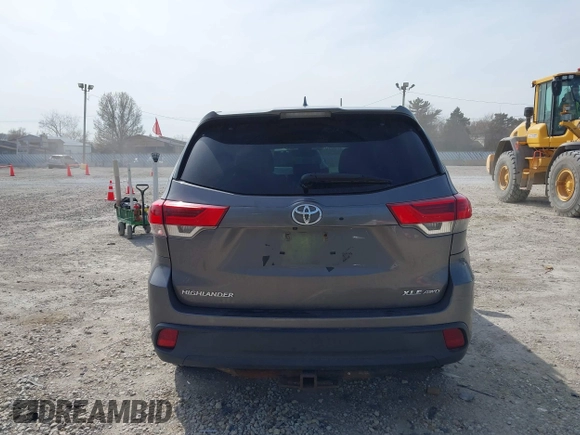 2018 Toyota Highlander SE with VIN 5TDJZRFH8JS530792, listed as a IAAI auction lot 42054634 with 272,748 mi miles and . Bid and sale history available at DreamBid. Image 16.