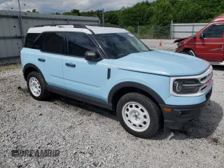 2023 Ford Bronco Sport Heritage z VIN 3FMCR9G68PRD23204, wystawiony jako Copart lot #56588845 z przebiegiem 25 990 mil mil oraz Szkoda całkowita • Salvage title. Historia ofert i sprzedaży dostępna na DreamBid. Obrazek 4.
