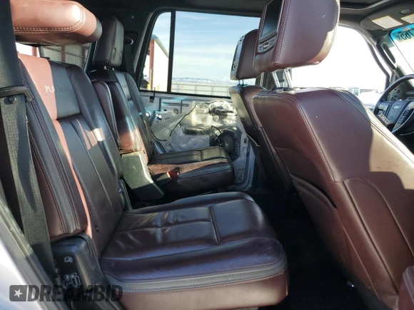 2017 Ford Expedition Platinum z VIN 1FMJU1MT8HEA33809, wystawiony jako Copart lot #88766765 z przebiegiem 165 227 mil mil oraz Szkoda całkowita • Salvage title. Historia ofert i sprzedaży dostępna na DreamBid. Obrazek 11.