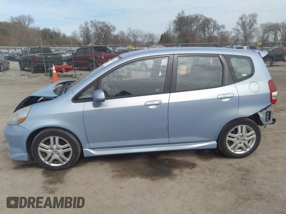 2008 Honda Fit Sport with VIN JHMGD38638S003972, listed as a IAAI auction lot 41827599 with 135,843 mi miles. Bid and sale history available at carsss.com. Image 15.