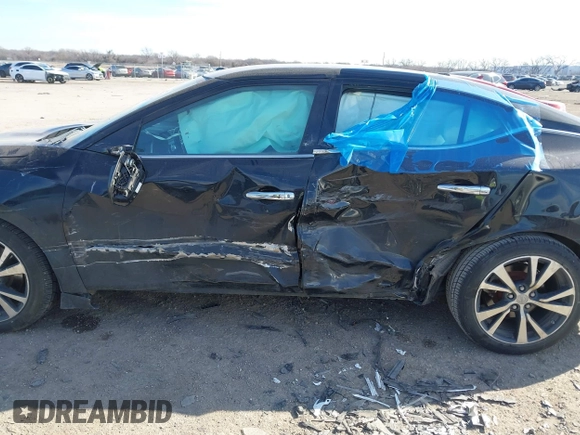 2017 Nissan Maxima SV with VIN 1N4AA6AP2HC418270, listed as a IAAI auction lot 41305536 with 158,298 mi miles. Bid and sale history available at carsss.com. Image 6.