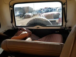1985 Jeep CJ z VIN 1JCCF87EXFT023013, wystawiony jako Copart lot #85342064 z przebiegiem 152 151 mil mil oraz Czysty tytuł • Clean title. Historia ofert i sprzedaży dostępna na DreamBid. Obrazek 10.