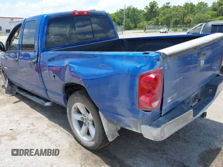 2008 Dodge 1500 SLT z VIN 1D7HA18218J147130, wystawiony jako IAAI lot #42324942 z przebiegiem 157 353 mil mil oraz . Historia ofert i sprzedaży dostępna na DreamBid. Obrazek 3.