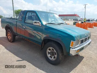 1995 Nissan Frontier XE z VIN 1N6SD16Y8SC476575, wystawiony jako IAAI lot #42641121 z przebiegiem 198 576 mil mil oraz . Historia ofert i sprzedaży dostępna na DreamBid. Obrazek 1.