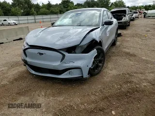 2024 Ford Mustang Mach-E Select z VIN 3FMTK1R4XRMA12763, wystawiony jako Copart lot #62646955 z przebiegiem 6 807 mil mil oraz Szkoda całkowita • Salvage title. Historia ofert i sprzedaży dostępna na DreamBid. Obrazek 14.