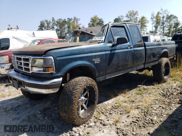 1995 Ford F-250 z VIN 1FTHX26F0SKB43026, wystawiony jako Copart lot #74275134 z przebiegiem Nie podano mil oraz Szkoda całkowita • Salvage title. Historia ofert i sprzedaży dostępna na DreamBid. Obrazek 1.