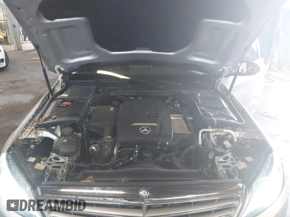 2015 Mercedes-Benz C 300 Luxury with VIN 55SWF4KB1FU087558, listed as a IAAI auction lot 41904253 with 82,901 mi miles and . Bid and sale history available at carsss.com. Image 10.