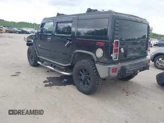 2006 Hummer H2 z VIN 5GRGN23U26H119476, wystawiony jako IAAI lot #42389980 z przebiegiem 223 949 mil mil oraz . Historia ofert i sprzedaży dostępna na DreamBid. Obrazek 3.