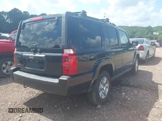 2007 Jeep Commander Sport с VIN 1J8HG48K07C630369, выставлен на аукционе IAAI как лот 42621082 с пробегом 249 852 миль миль и . История ставок и продаж доступна на DreamBid. Изображение 4.