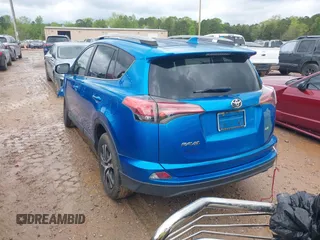 2017 Toyota RAV4 LE z VIN 2T3ZFREV4HW383558, wystawiony jako IAAI lot #42017533 z przebiegiem 113 172 mil mil oraz . Historia ofert i sprzedaży dostępna na DreamBid. Obrazek 3.
