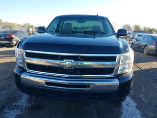 2009 Chevrolet Silverado 1500 with VIN 1GCEK24089Z112740, listed as a IAAI auction lot 40865985 with 209,446 mi miles and . Bid and sale history available at DreamBid. Image 12.