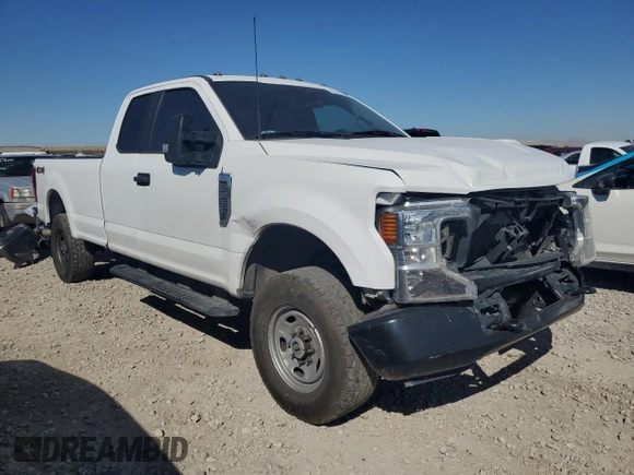 2022 Ford F-250 XL with VIN 1FT7X2BN4NED60820, listed as a Copart auction lot 72519704 with 41,228 mi miles and Salvage Title. Bid and sale history available at DreamBid. Image 4.