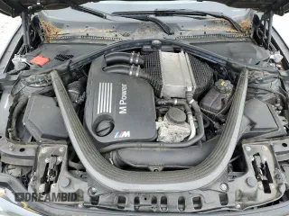 2015 BMW M4 z VIN WBS3U9C53FJ967968, wystawiony jako Copart lot #57784555 z przebiegiem 71 025 mil mil oraz Czysty tytuł • Clean title. Historia ofert i sprzedaży dostępna na DreamBid. Obrazek 11.