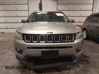2019 Jeep Compass Latitude with VIN 3C4NJDBB6KT812711, listed as a IAAI auction lot 41565166 with 69,582 mi miles and . Bid and sale history available at carsss.com. Image 13.